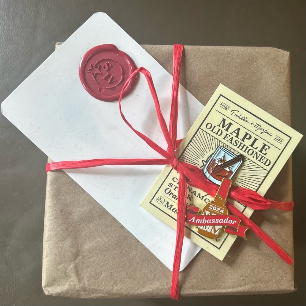 Maple Old Fashioned Gift Set with Red Ribbon